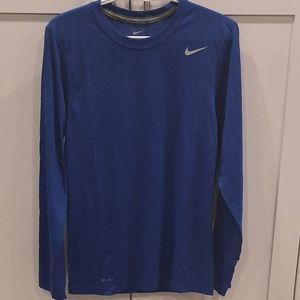 Men's Nike Dri-Fit Long Sleeve Shirt (size XS)